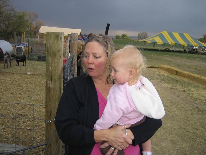 IMG_3411.JPG - Grandma shows Natalie the animals