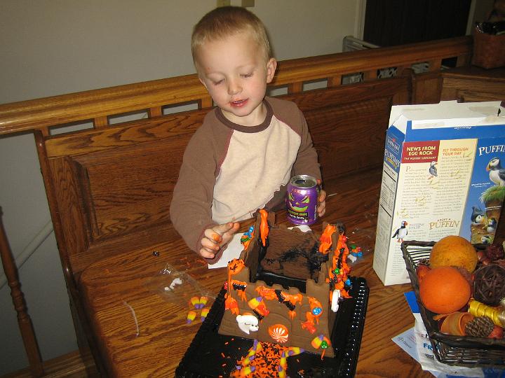 IMG_3424.JPG - Hunter drinking one of his short pops