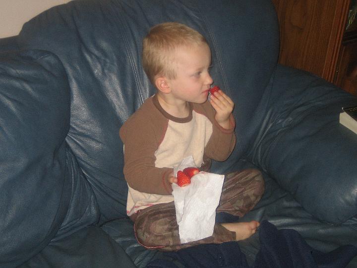 IMG_3542.JPG - Hunter enjoys some strawberries