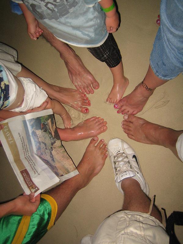 IMG_3257.JPG - Q, J, M, D, H, P, K, N, S and the Travel section of the Denver Post - Ocho Rios, Saint Ann, Jamaica 7/31/2008