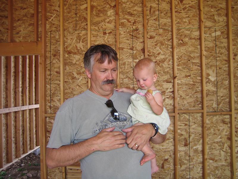 IMG_3276.JPG - Mike "PopPop" and granddaughter Natalie having lunch in the barn